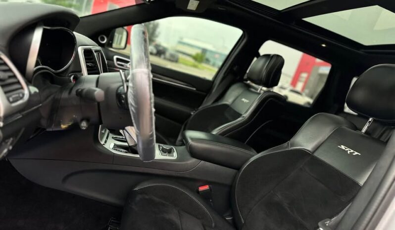 
								2016 SRT JEEP GRAND CHEROKEE fully loaded clean title full									