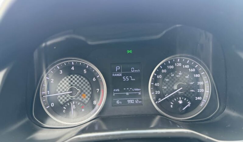 
								2020 HYUNDAI ELANTRA clean title full									