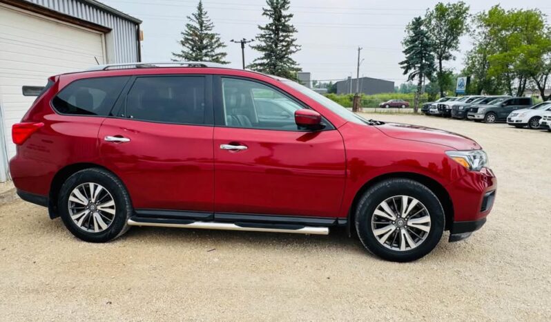 
								2017 NISSAN PATHFINDER AWD   CLEAN TITLE FULLY LOADED full									