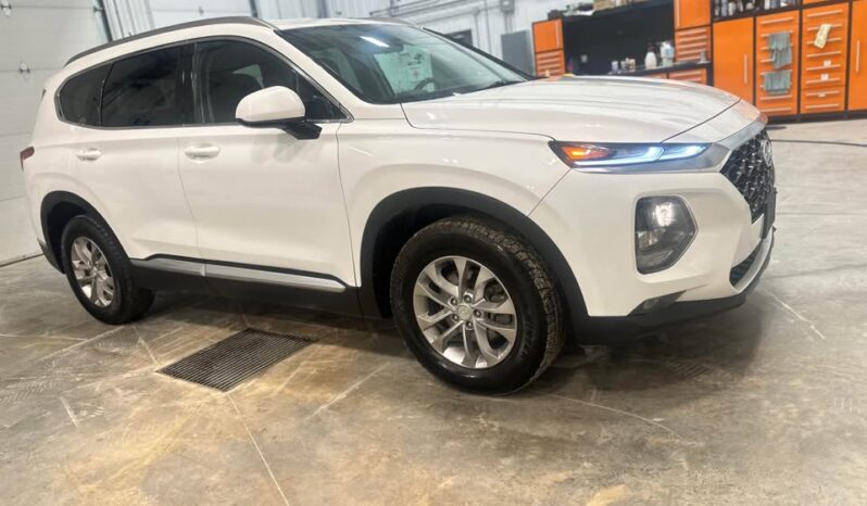 
								2019 HYUNDAI SANTA FE CLEAN TITLE AWD full									