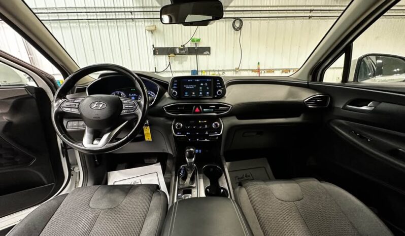 
								2019 HYUNDAI SANTA FE CLEAN TITLE AWD full									