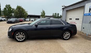 
										2018 CHRYSLER 300 limited  CLEAN TITLE FULLY LOADED full									