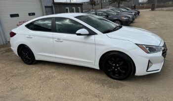 
										2020 HYUNDAI ELANTRA clean title full									
