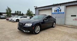 2018 CHRYSLER 300 limited  CLEAN TITLE FULLY LOADED