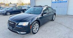 2016 CHRYSLER 300 AWD  FULLY LOADED CLEAN TITLE