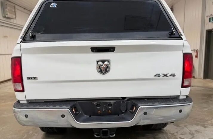 
								2014 DODGE RAM 3500 4X4 cylinder diesel turbo clean titl full									
