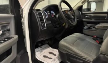 
										2014 DODGE RAM 3500 4X4 cylinder diesel turbo clean titl full									