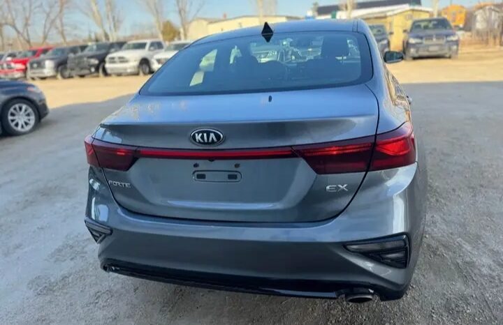 
								2019 KIA FORTE CLEAN TITLE full									