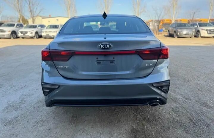 
								2019 KIA FORTE CLEAN TITLE full									