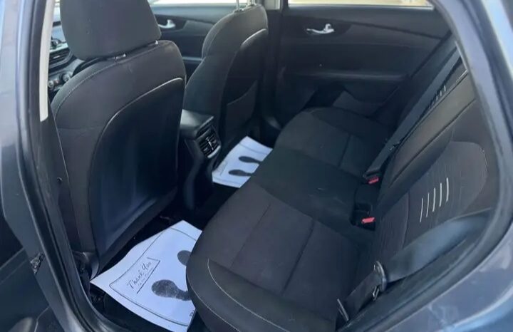 
								2019 KIA FORTE CLEAN TITLE full									