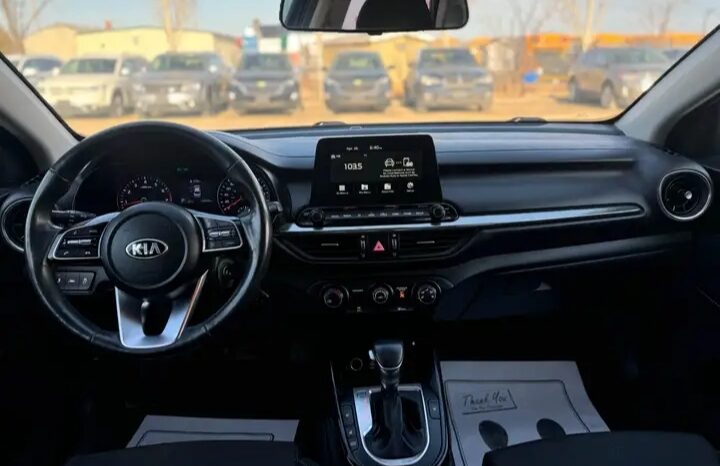 
								2019 KIA FORTE CLEAN TITLE full									