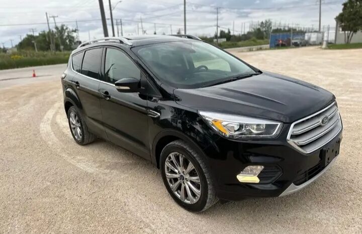 
								2018 FORD ESCAPE TITANIUM AWD CLEAN TITLE FULLY LOADED full									