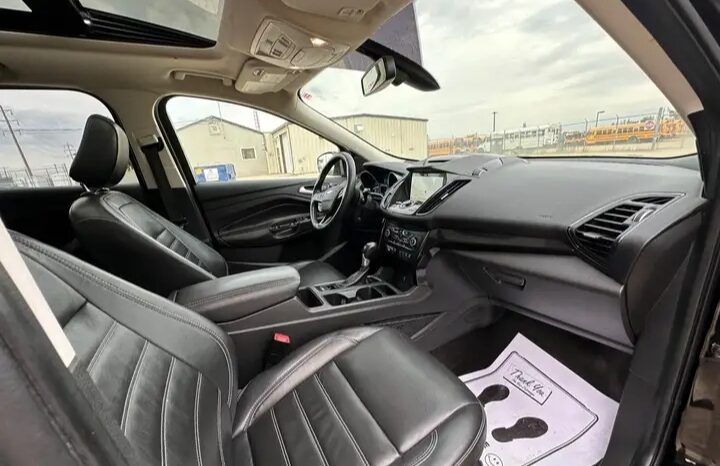 
								2018 FORD ESCAPE TITANIUM AWD CLEAN TITLE FULLY LOADED full									
