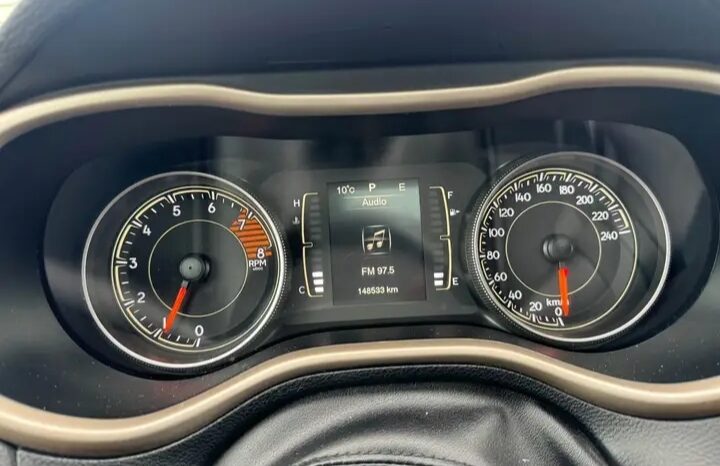 
								2016 JEEP CHEROKEE AWD CLEAN TITLE full									