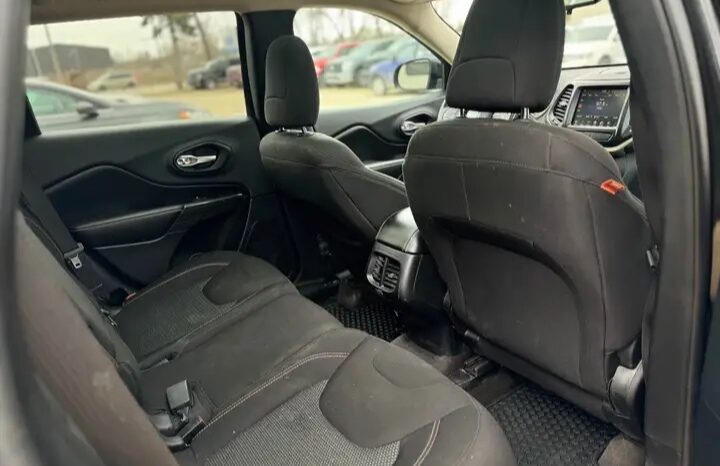 
								2016 JEEP CHEROKEE AWD CLEAN TITLE full									