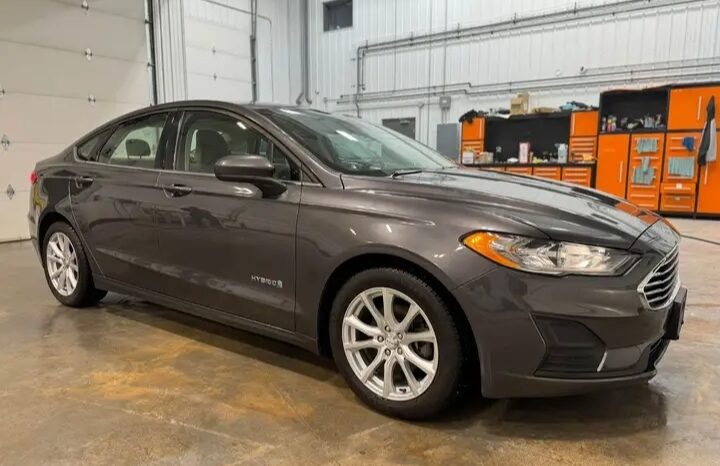 
								2019 FORD FUSION HYBRID  CLEAN TITLE full									