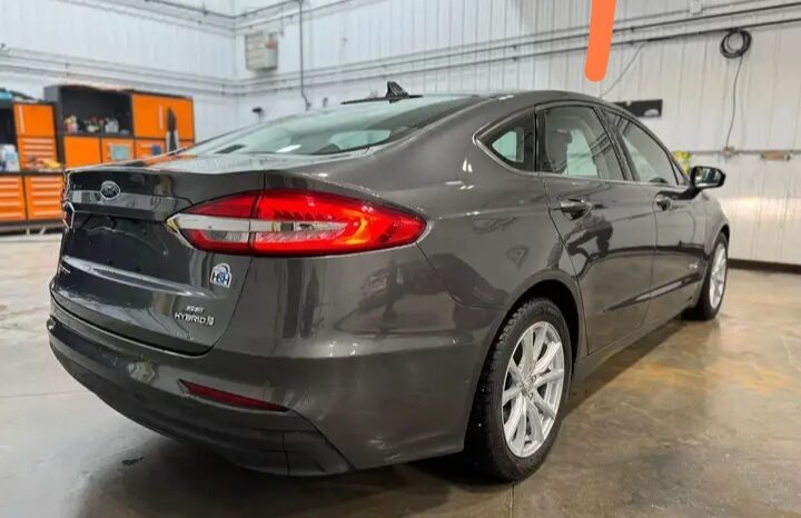 
								2019 FORD FUSION HYBRID  CLEAN TITLE full									