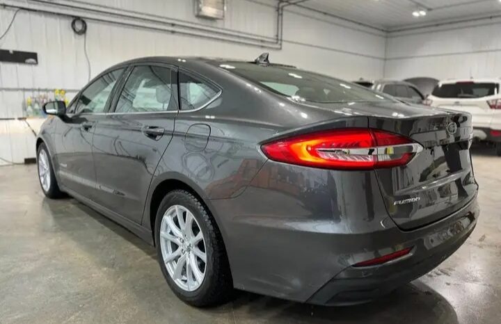 
								2019 FORD FUSION HYBRID  CLEAN TITLE full									