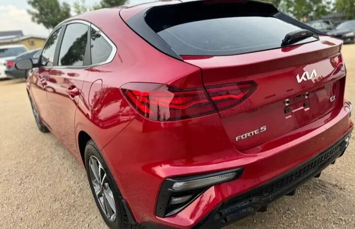 
								2022 KIA FORTE 5 EX REBUILT full									