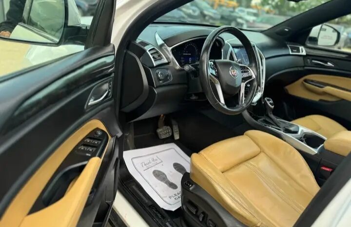 
								2014 CADILLAC SRX AWD CLEAN TITLE FULLY LOADED full									