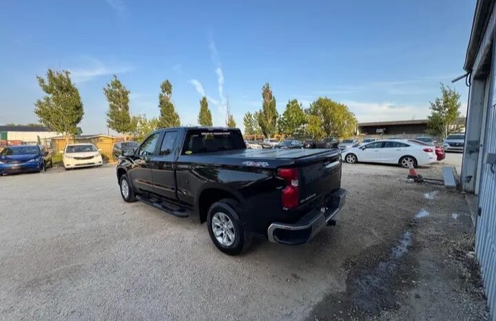 
								2021 CHEVROLET SILVERADO 1500 4X4 clean title full									