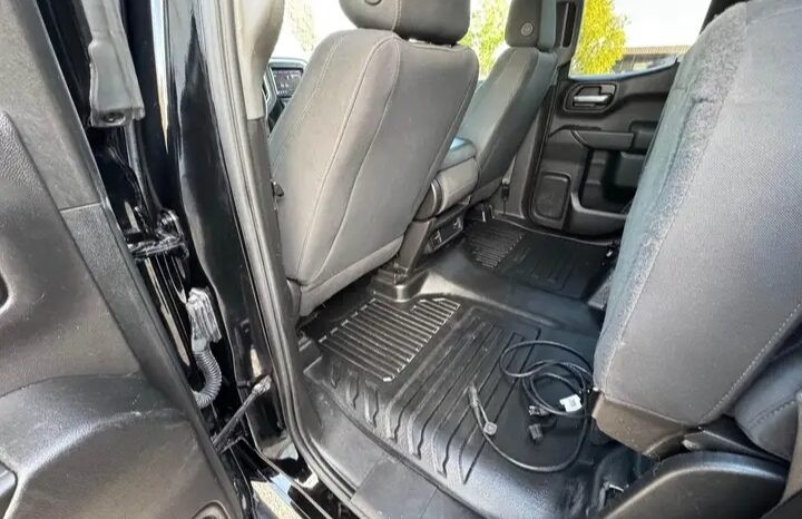 
								2021 CHEVROLET SILVERADO 1500 4X4 clean title full									