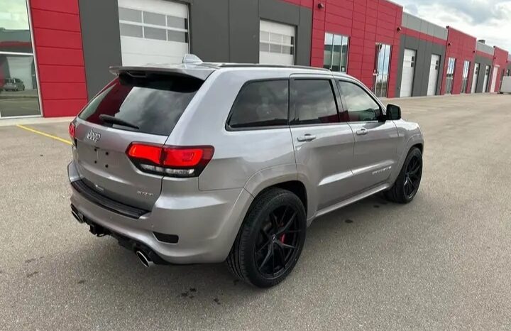 
								2016 JEEP GRAND CHEROKEE SRT FULLY LOADED CLEAN TITLE full									