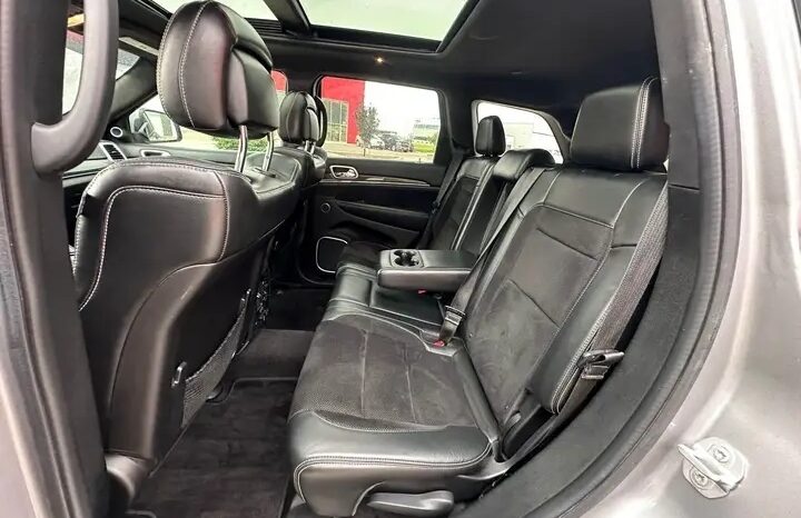 
								2016 JEEP GRAND CHEROKEE SRT FULLY LOADED CLEAN TITLE full									