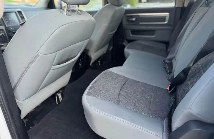 
								2013 DODGE RAM BIG HORN  4X4 CLEAN TITLE full									