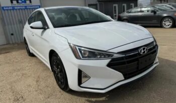 
										2020 HYUNDAI ELANTRA CLEAN TITLE  cheap on gas full									