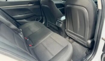 
										2020 HYUNDAI ELANTRA CLEAN TITLE  cheap on gas full									