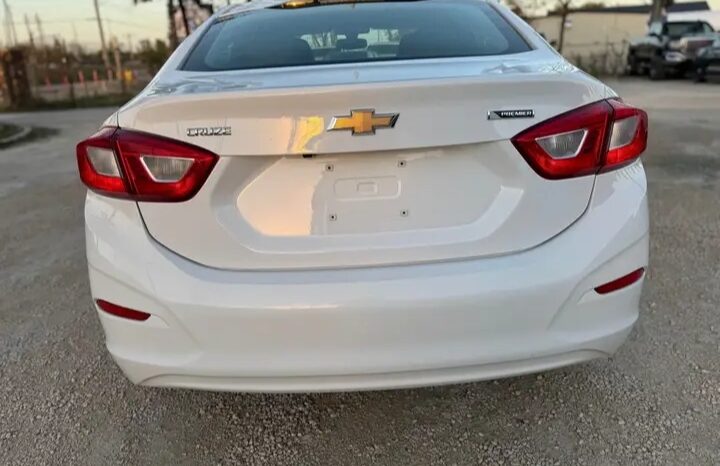 
								2018 CHEVROLET CRUZE PRMIER CLEAN TITLE full									