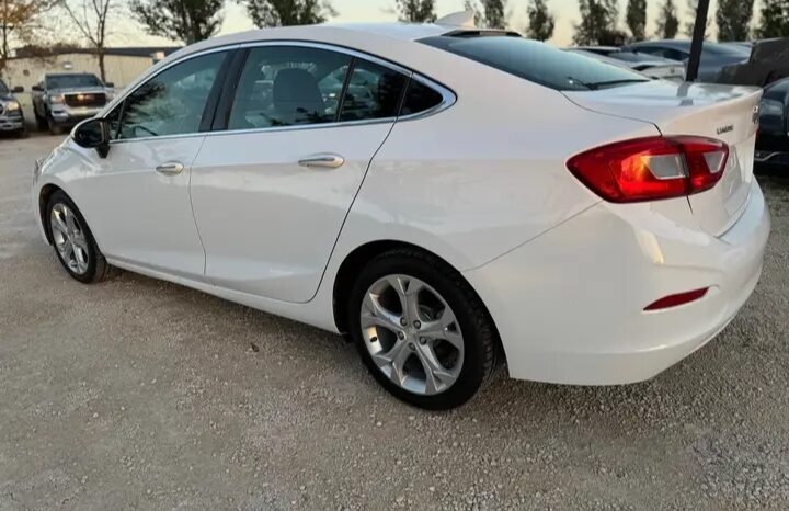 
								2018 CHEVROLET CRUZE PRMIER CLEAN TITLE full									