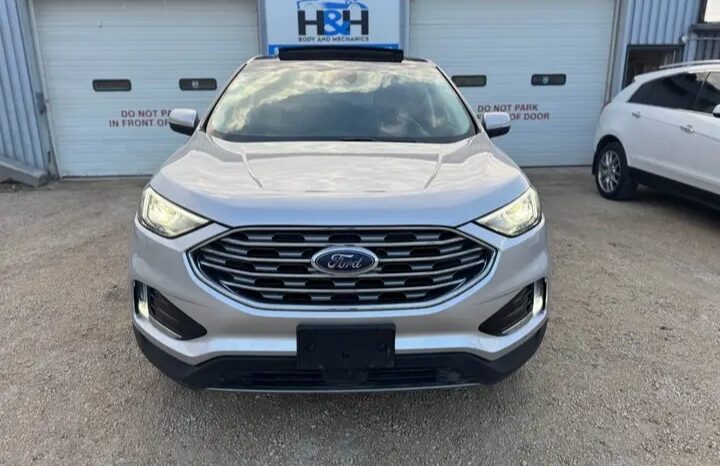 
								2019 FORD EDGE AWD  CLEAN TITLE full									