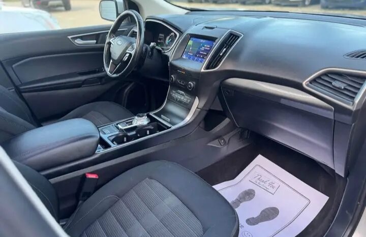 
								2019 FORD EDGE AWD  CLEAN TITLE full									