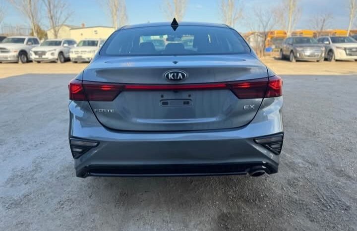 
								2019 KIA FORTE CLEAN TITLE full									