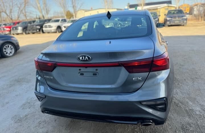 
								2019 KIA FORTE CLEAN TITLE full									