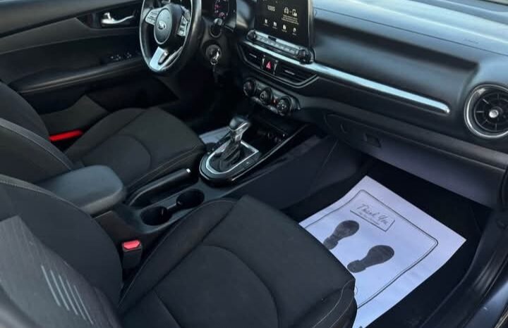 
								2019 KIA FORTE CLEAN TITLE full									