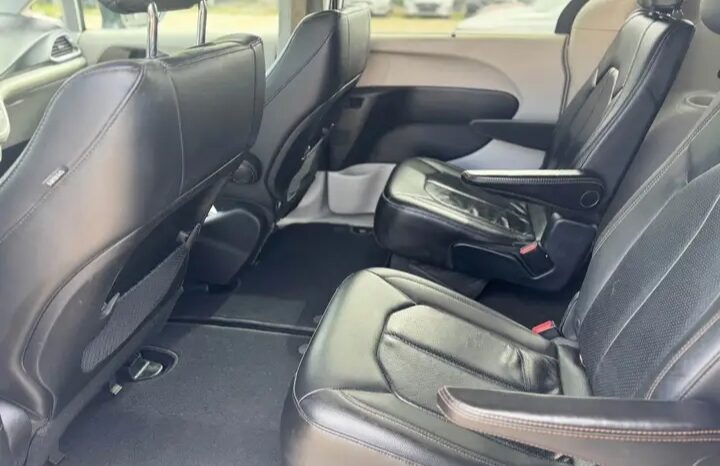 
								2018 CHRYSLER PACIFICA,TOURING-L CLEAN TITLE FULLY LOADED full									