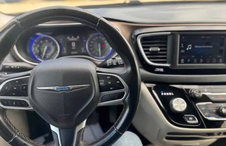 
								2018 CHRYSLER PACIFICA,TOURING-L CLEAN TITLE FULLY LOADED full									