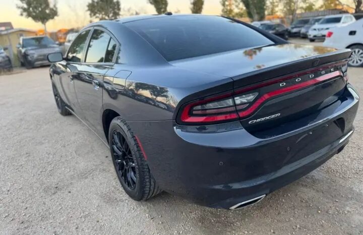 
								2019 DODGE CHARGER, SXT  CLEAN TITLE full									