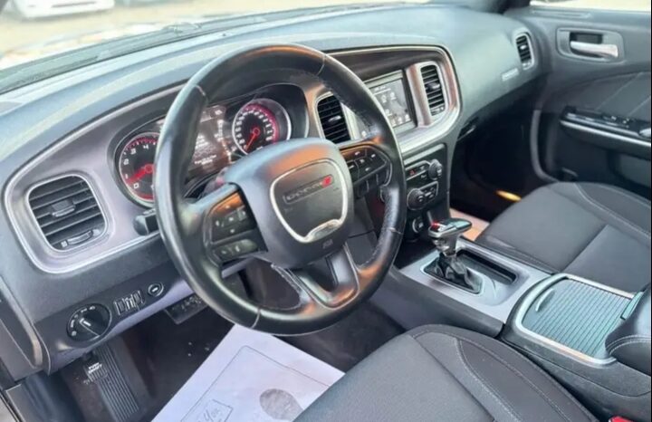 
								2019 DODGE CHARGER, SXT  CLEAN TITLE full									