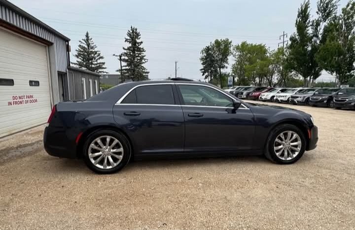 
								2018 CHRYSLER 300 limited AWD FULLY LOADED full									