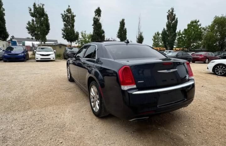 
								2018 CHRYSLER 300 limited AWD FULLY LOADED full									