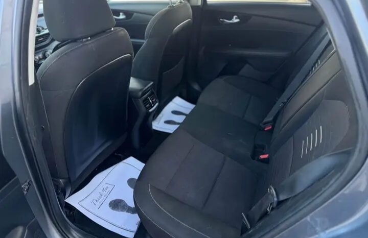 
								2019 KIA FORTE ONLY 106,000 kms  CLEAN TITLE full									