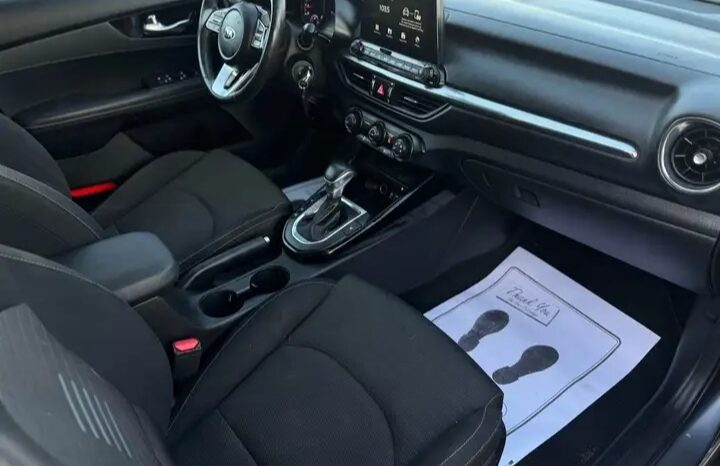 
								2019 KIA FORTE ONLY 106,000 kms  CLEAN TITLE full									