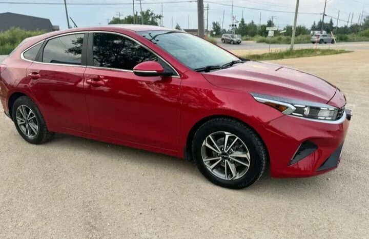 
								2022 KIA FORTE 5EX  VERY CLEAN CAR full									