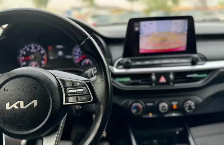 
								2022 KIA FORTE 5EX  VERY CLEAN CAR full									