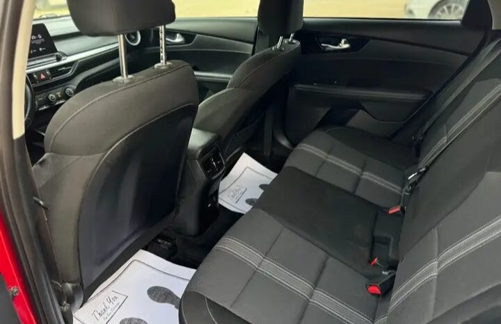 
								2022 KIA FORTE 5EX  VERY CLEAN CAR full									