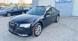2016 CHRYSLER 300 LIMITED AWD  CLEAN TITLE FULLY LOADED